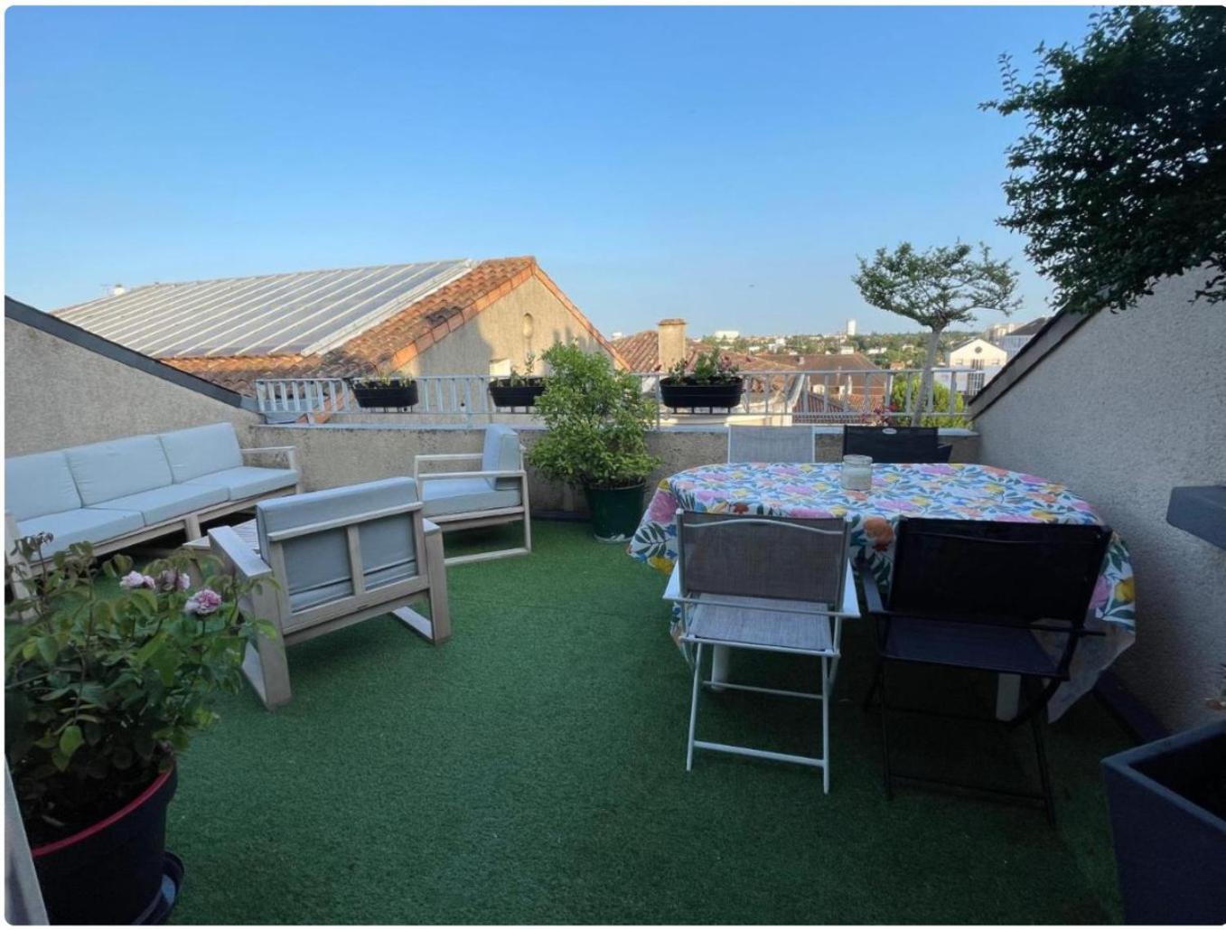 Grand Appartement Hypercentre Avec Terrasse Et Parking Poitiers Exteriér fotografie
